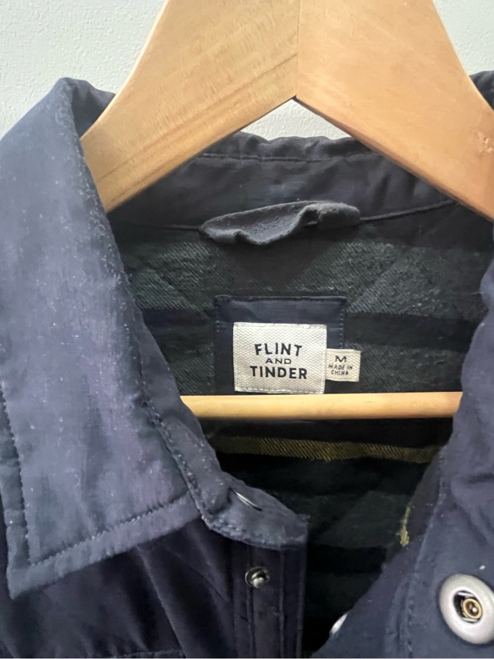Huckberry - FLINT AND TINDER
Quilted Shirt Jacket
in Navy - Size M - Picture 8 of 12